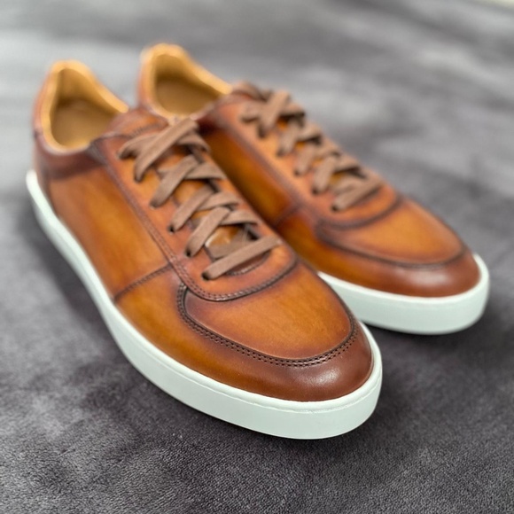 Men's Magnanni Low Top Sneakers - Picture 1 of 11